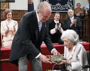 Ana Maria Mature recibe el premio Cervantes 2011_5