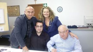 Da sinistra, in piedi, Angelo Monterrosso (pittore), Marinella Cimarelli (poetessa dialettale jesina) Da sinistra, seduti: Lorenzo Spurio (scrittore e critico letterario), Elvio Angeletti (poeta) 