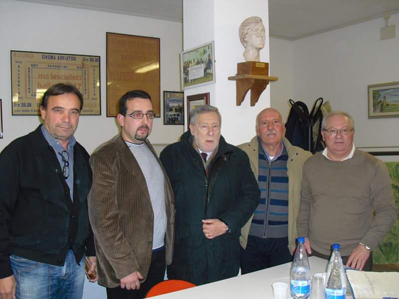 12308367_10208004795221088_5120182251615215869_n