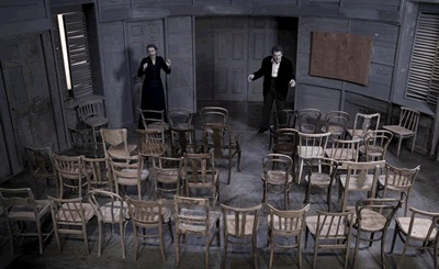 1396122726-teatro-a-ragusa-le-sedie-di-ionesco