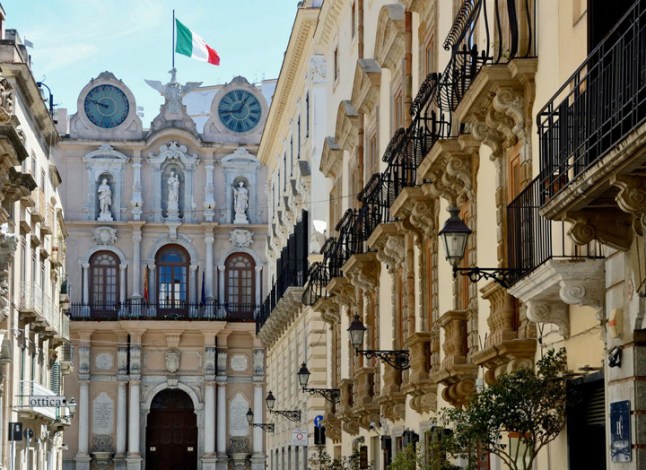 1397120943-0-tra-sale-e-palazzi-benvenuti-a-trapani.jpg