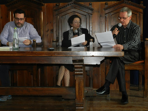 Uno scatto durante la conferenza tenutasi ad Assisi il 22 agosto 2021. Da sx: Lorenzo Spurio, Cinzia Baldazzi e Claudio Camerini.